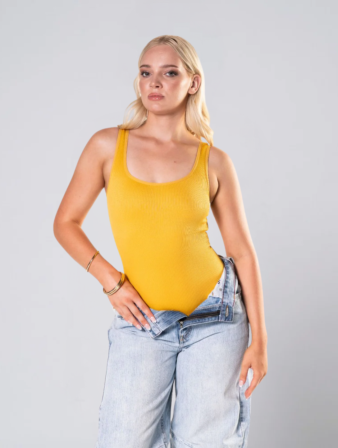 Seamless Ribbed Scoop Neck Bodysuit for Women – Stretch Body for Everyday Wear