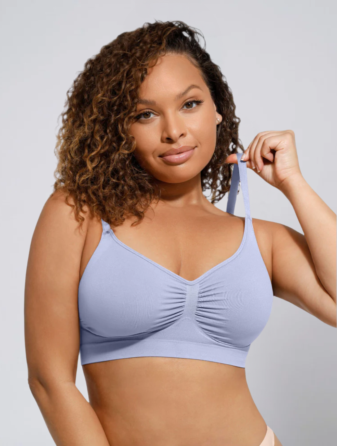 Seamless Wireless Bra for Women – Comfort Bra with Molded Cups and Wide Back Support