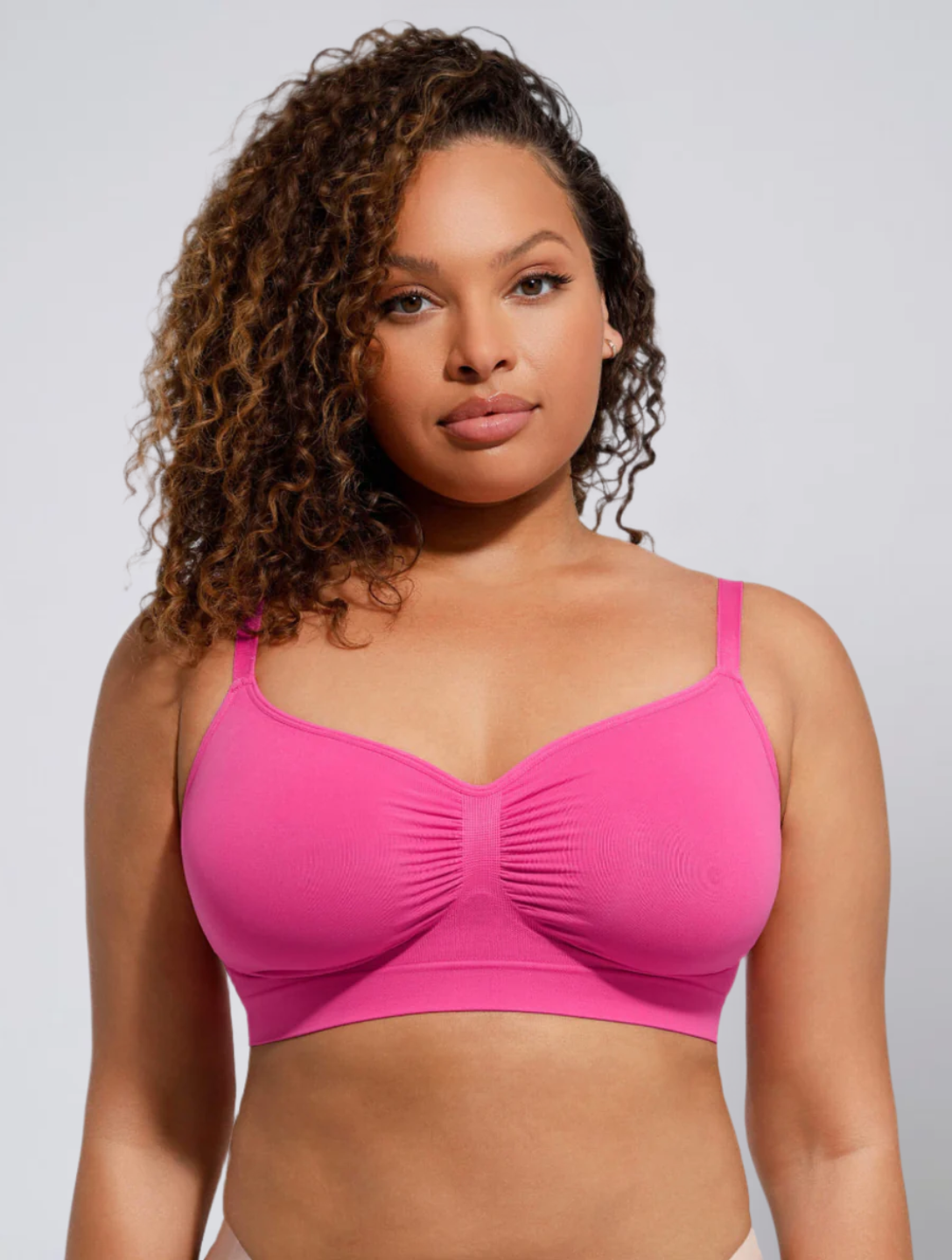 Seamless Wireless Bra for Women – Comfort Bra with Molded Cups and Wide Back Support