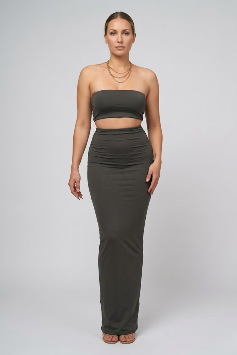 Women's 2 Piece Tube Top and Maxi Skirt Outfit